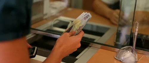 Fitch încetează colaborarea cu o bancă din România. De ce s-a luat această hotărâre

