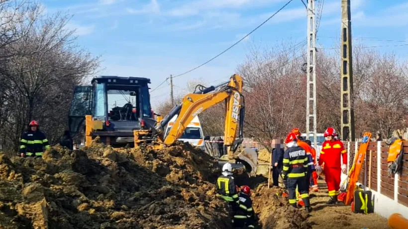 Misiune de SALVARE dificilă în Dâmbovița. Un muncitor a fost surprins de un mal de pământ