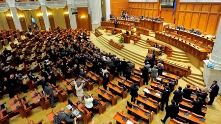 Lista completă a senatorilor și deputaților