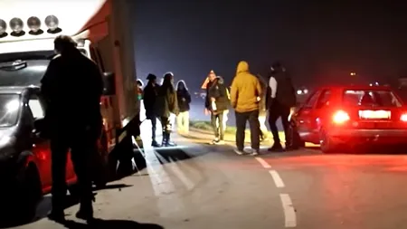 Poliţia olandeză a făcut mai multe arestări la o petrecere ilegală cu sute de persoane