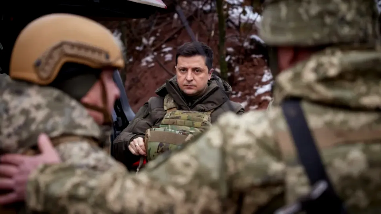 LIVE UPDATE – Război în Ucraina, ziua 43: Peste 5.000 de civili au fost uciși în Mariupol / Marea Britanie „va trimite vehicule blindate pentru a ajuta Ucraina” / Forțele ruse încearcă să preia controlul total asupra Donbasului / NATO anticipează că războiul ar putea dura „luni, chiar ani”