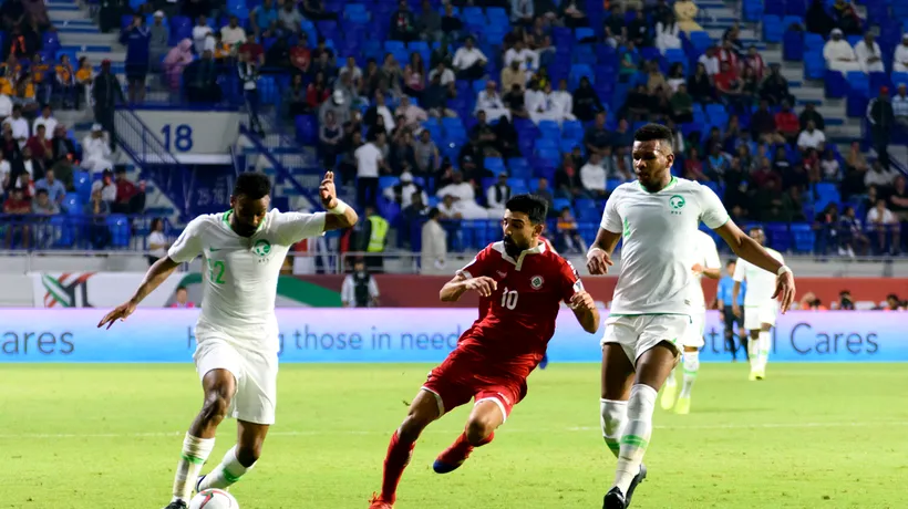 Fotbalist LOVIT cu biciul pe teren, în Supercupa Arabiei Saudite | VIDEO