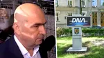 Bolojan a fost întâmpinat de protestatari la DNA Iași: „Rușine, rușine să vă fie!”