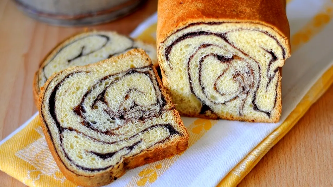 COZONAC CU NUCĂ ȘI COZONAC PUFOS. Cum să faci cei mai gustoși cozonaci de Crăciun