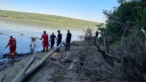 Copil de 10 ani din Dolj, dispărut după ce a plecat la joacă. Hainele băiatului au fost găsite pe malul Dunării | VIDEO