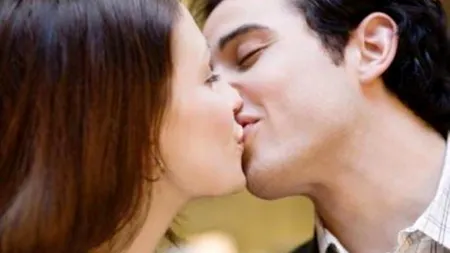 STUDIU. Câți bărbați trebuie să săruți până să îți găsești alesul