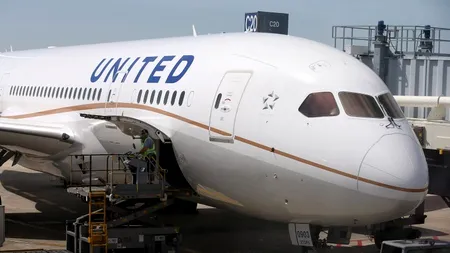 Tentativă de sinucidere într-un avion de pe ruta Chicago-Beijing