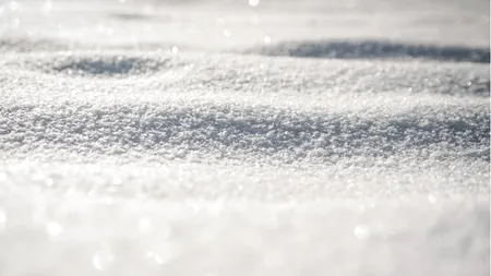 Primul strat de zăpadă din iulie pe Vârful Pietrosu Rodnei, la peste 2.300 de metri altitudine