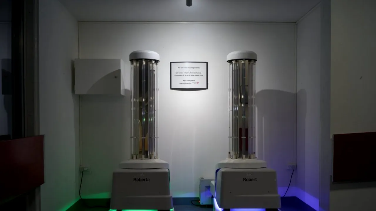 Roboții luptă împotriva coronavirusului. Uniunea Europeană a făcut anunțul: 200 de roboți pentru dezinfectare vor fi puși la dispoziția spitalelor europene!