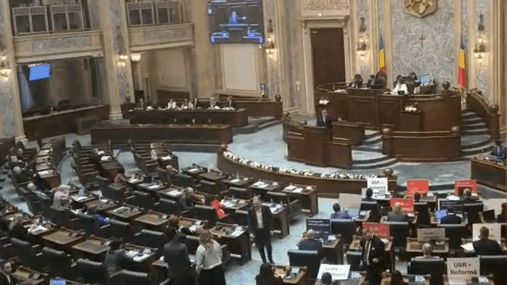 Ministrul Miruţă a scăpat. Moţiunea AUR împotriva sa a picat cu 66 de voturi împotrivă