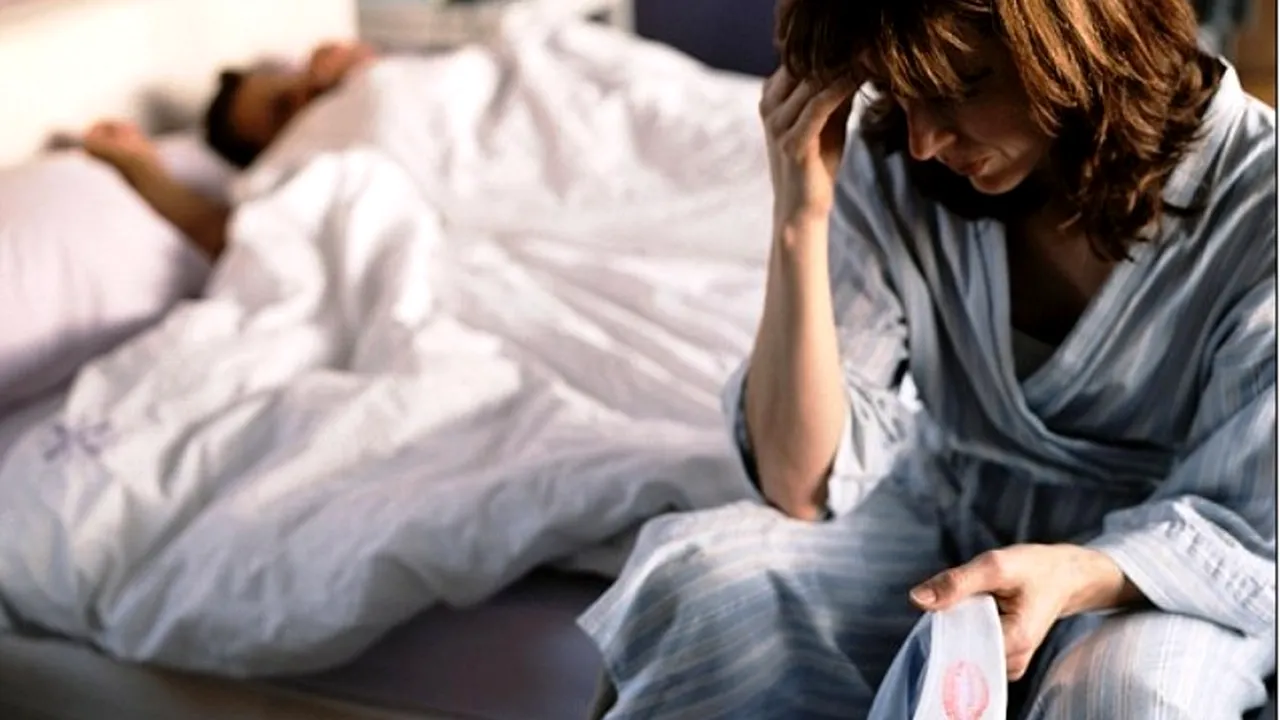 Cum vezi dacă partenerul de înșeală partenerii de sărbători