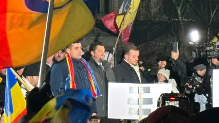 Jandarmii îi caută pe manifestanții care au încercat să forţeze cordoanele de protecţie la protestul de ieri. S-au dat amenzi şi s-au făcut dosare penale