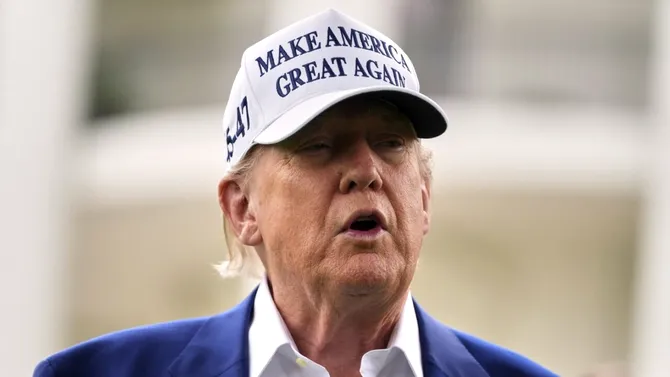 Donald Trump a oferit Iranului „ultimatumul suprem” dar a refuzat să spună dacă a luat o decizie cu privire la o INTERVENȚIE militară americană