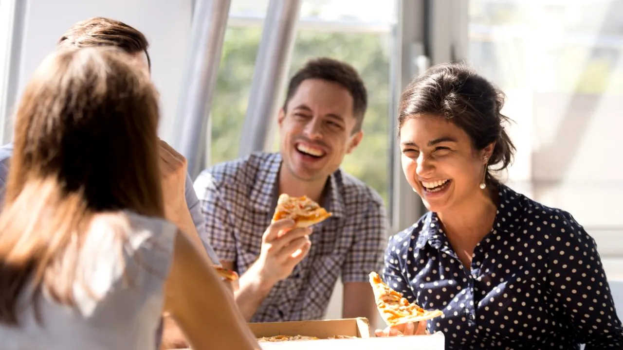 DEOSEBIT. 5 bancuri inteligente. Cum poți să le testezi cunoștințele prietenilor tăi cu o glumă