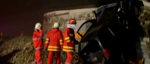 Un tânăr a murit după ce a intrat cu mașina într-un pilon al podului șoselei ocolitoare a Sucevei