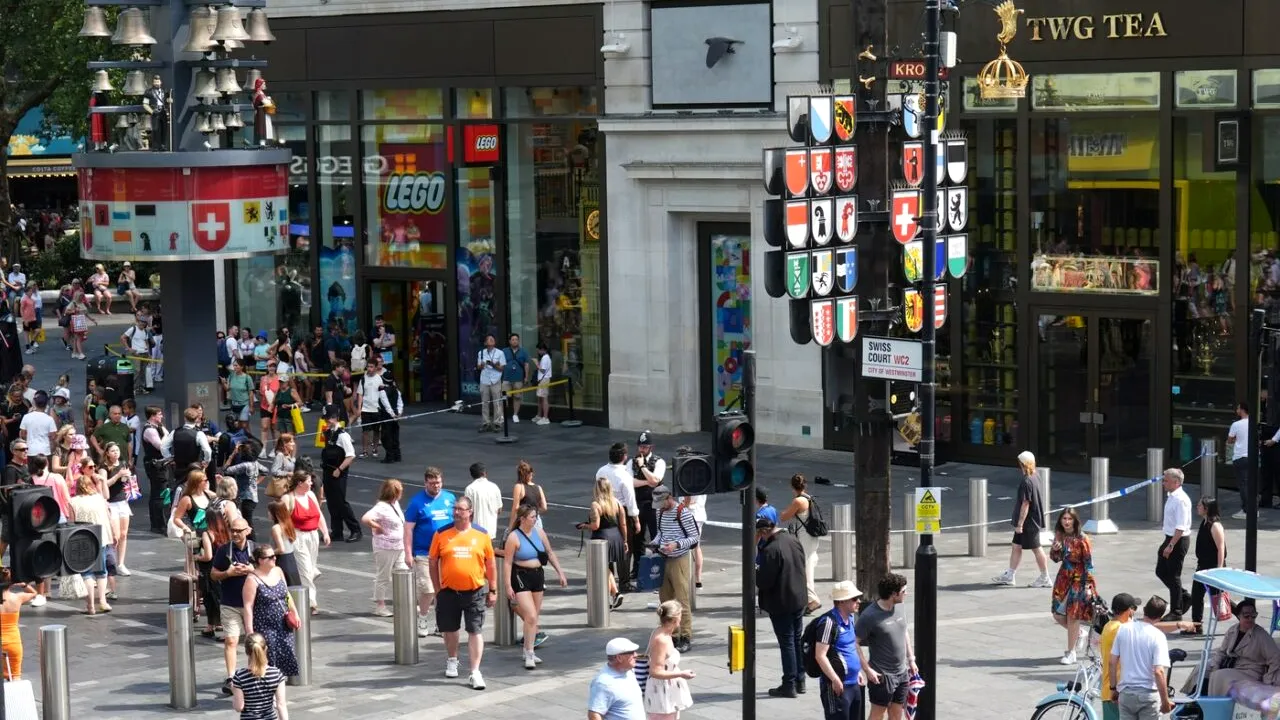 Două persoane au fost rănite în urma unui ATAC produs în Londra /Un individ a fost arestat