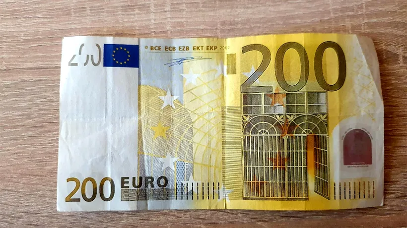 Acești români pot primi câte 200 de euro, direct pe card! Ce trebuie să facă, începând cu 19 octombrie 2023