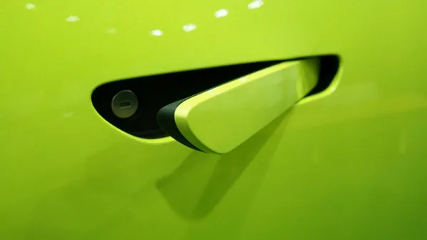 China e prima țară din lume care interzice portierele cu mâner ascuns la mașini. Ce mărci sunt vizate