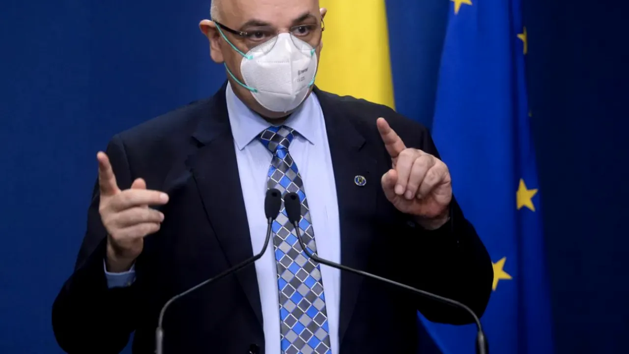 Raed Arafat: „Intrarea în restaurantele din mall-uri se va face cu certificatul verde COVID”