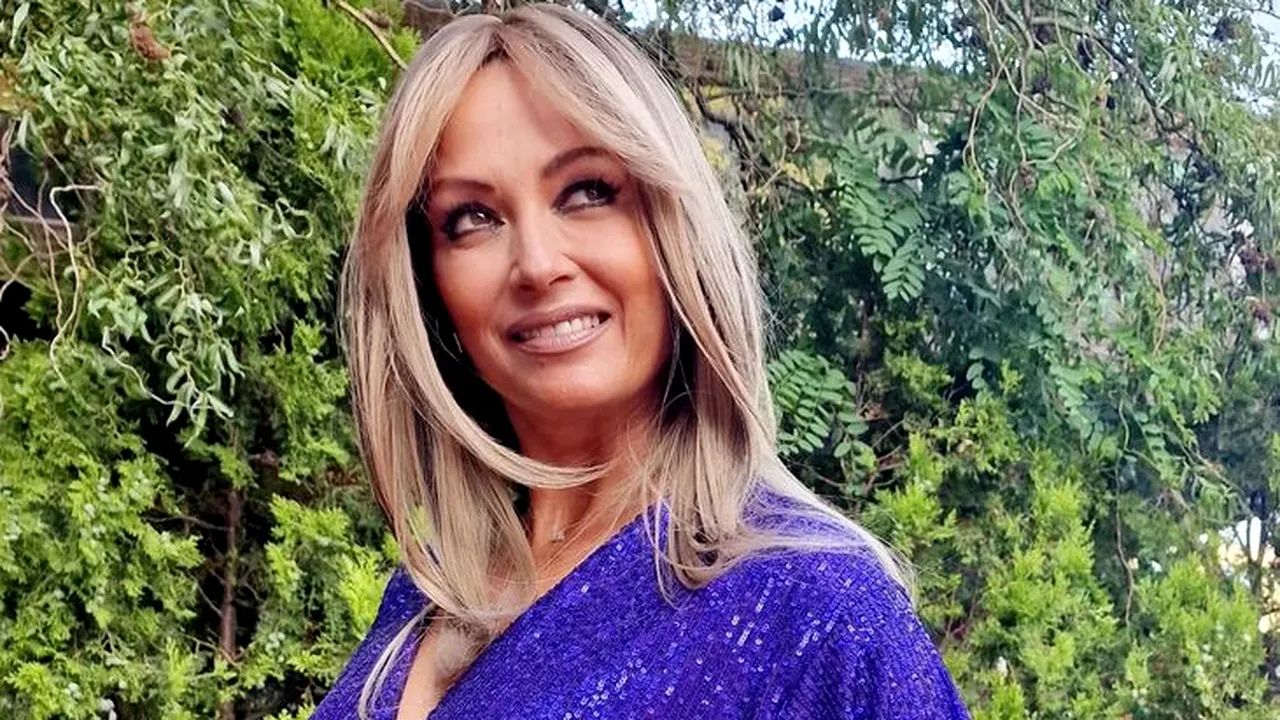 FOTO / Anca Țurcașiu, fotografiată de nora sa. Ipostaze spectaculoase pe plajă!