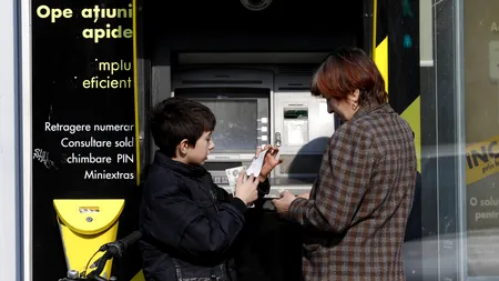 SONDAJ: Vi se par prea mari comisioanele percepute de bănci?