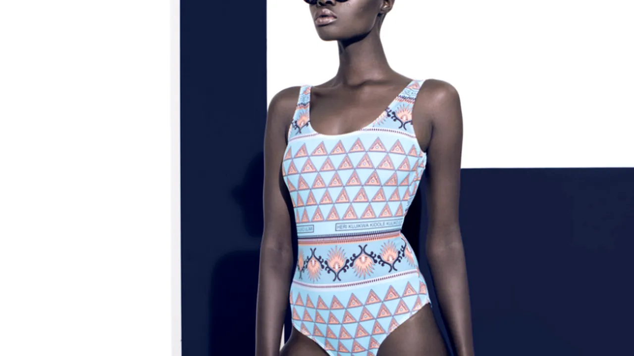 Costumul de baie care te face să arăți ca un fotomodel