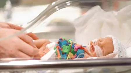 STUDIU. Ce se întâmplă cu fetușii expuși unor substanțe din produsele cosmetice