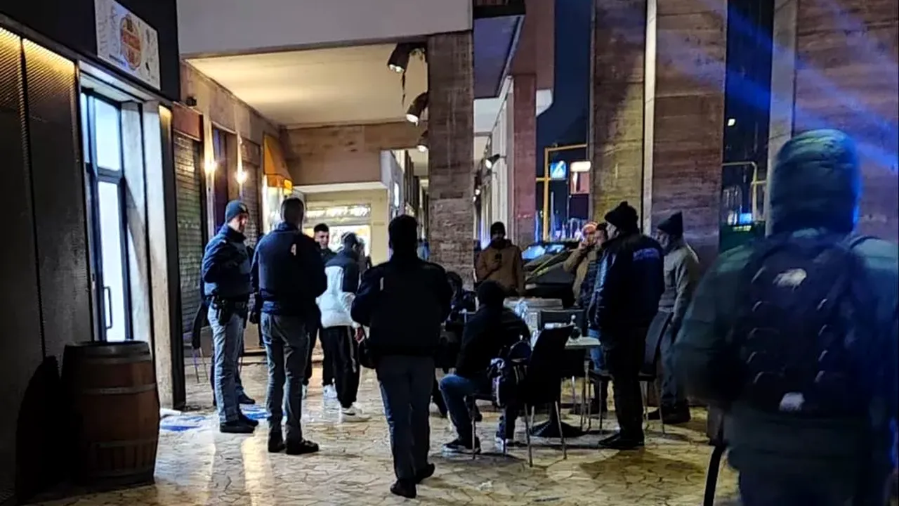 Patronul unui local din Italia și un chelner, ÎNJUNGHIAȚI de un român. Scandalul a pornit de la faptul că agresorul nu a vrut să achite nota de plată