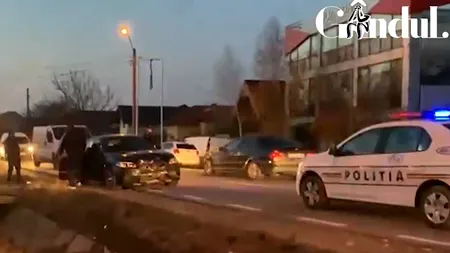 GÂNDUL LIVE. Soț și soție, în stare gravă după ce vecinul lor din sat a intrat cu mașina în ei!