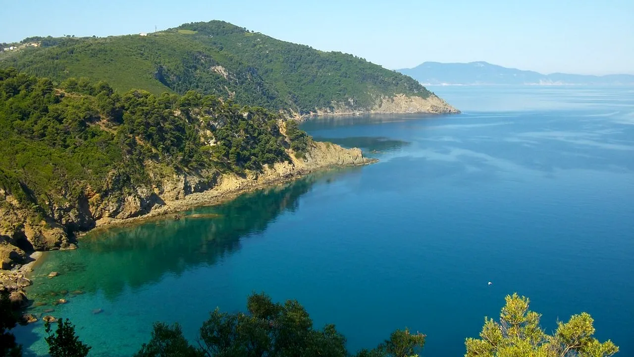 Idee de vacanță: Această insulă necunoscută din Grecia este un PARADIS puțin aglomerat