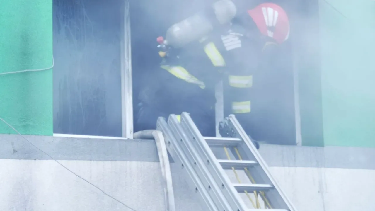 UPDATE | Șapte pacienți au murit în urma incendiului de la secția ATI a Spitalului de Boli Infecțioase Constanța. Procurorii au deschis dosar penal pentru ucidere din culpă
