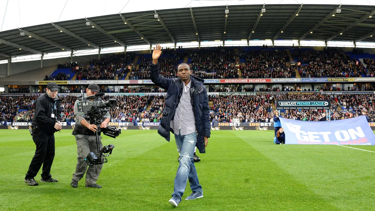 Muamba, fotbalistul căruia i s-a oprit inima 78 de minute în martie, se căsătorește