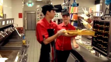 Nemții fac angajări în România pentru restaurantele lor McDonald's și Burger King din Germania. Care este salariul oferit