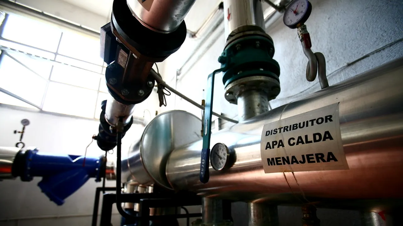 Bugetul Capitalei are mai puțin cu 900 milioane de lei. Banii - luați de la RADET, străzi și spitale