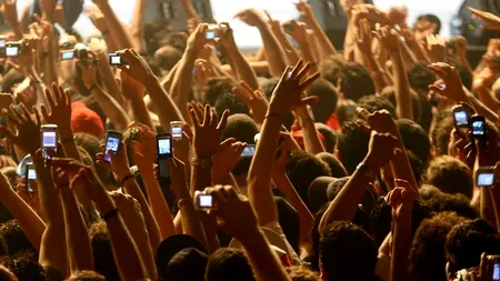 Câți oameni vor folosi telefoane mobile în 2017