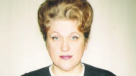 Lucia Olaru Nenati: ”Eminescu - dorul de absolut” / 100 de poeme dedicate efigiei eminesciene