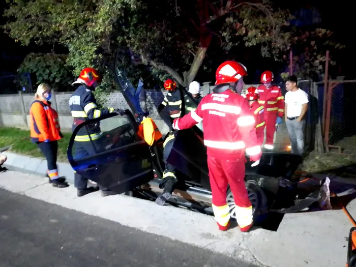 Accident grav în Vâlcea: Un bărbat a murit, iar un copil de trei ani este în stare critică / Sursa foto: ISU Vâlcea