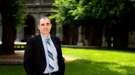 DISTINCȚIE. Un matematician român a obținut cel mai râvnit premiu pentru cercetare din Austria. Adrian Constantin, celebru în lumea științei