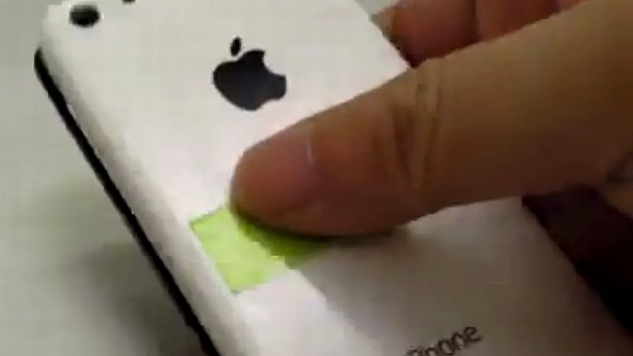 VIDEO: Clipul cu „smartphone-ul săracului