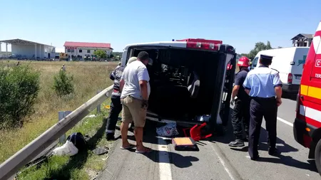 Două persoane din microbuzul răsturnat în Dolj au murit, iar șase sunt transportate la spital / Plan roșu de intervenție