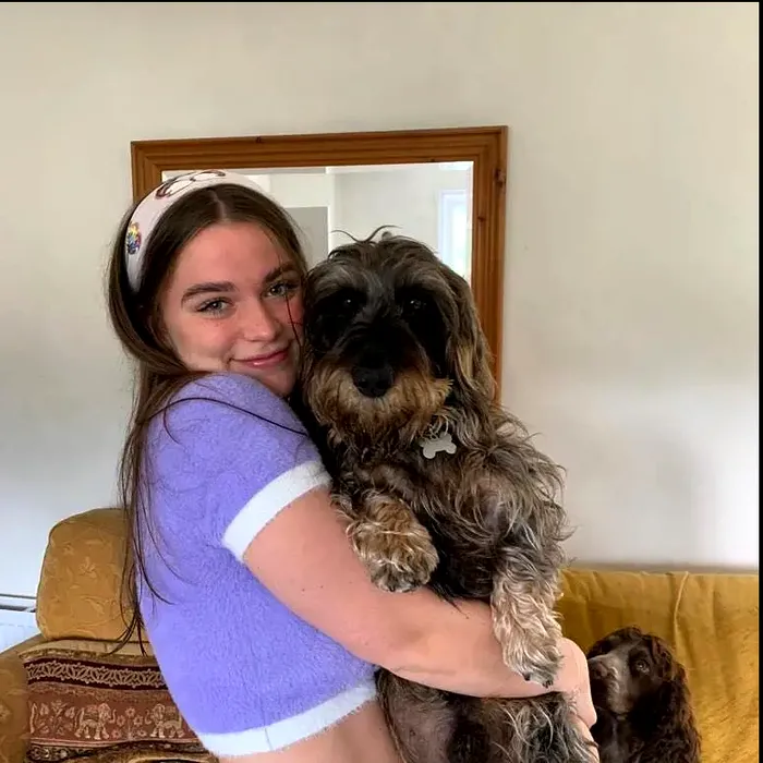 O tânără de 20 de ani a murit după ce „a țipat de durere”, iar medicii au crezut că se „alintă” / Sursa foto: The Sun