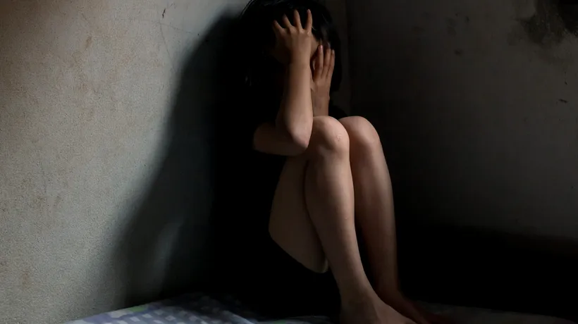 Vaslui: Fetiță violată în repetate rânduri de bunicul vitreg. Copila și-a făcut curaj să vorbească după ani întregi de chinuri