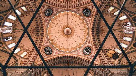 PANDEMIE. Ramadanul interferează cu noul coronavirus în cazul musulmanilor din Asia: „Cota la numărul de închinări impusă de guvern nu este acceptabilă pentru noi”