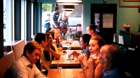 Patronii de restaurante, dispuși să încalce regulile ca să-și salveze afacerile! Câte persoane pot participa la un eveniment (EXCLUSIV)