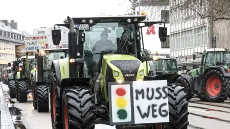 Probleme pentru Olaf Scholz / Trafic feroviar îngreunat în Germania din cauza unei greve de 3 zile / Greva se suprapune peste protestele fermierilor