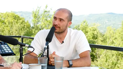 VIDEO | Cristian Brînză, dezvoltatorul „Moon Village”, la podcastul „Fain și Simplu”: „Concurența crește piața și te face să fii din ce în ce mai creativ”