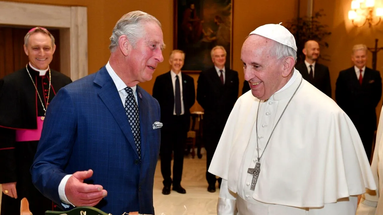Regele Charles, omagiu plin de emoție la moartea Papei Francisc: 