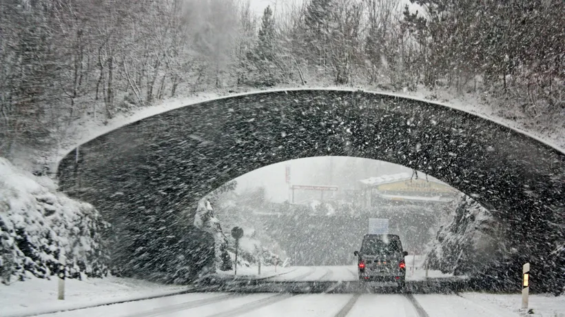 Prima ninsoare în România, la mijlocul lui octombrie. Când trebuie să treacă șoferii la anvelopele de iarnă