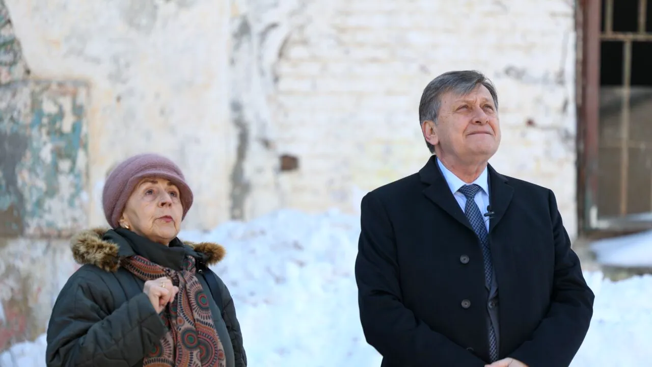 Antonescu, după întâlnirea cu o deținută din comunism: „A crezut că România a lăsat regimul terorii. Dar istoria e uitată și de aceea se repetă”
