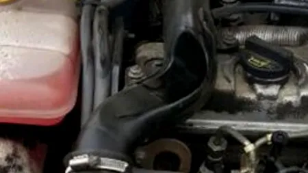 Motivul bizar pentru care mașina unui britanic se tot strica. Ce a descoperit mecanicul la motor